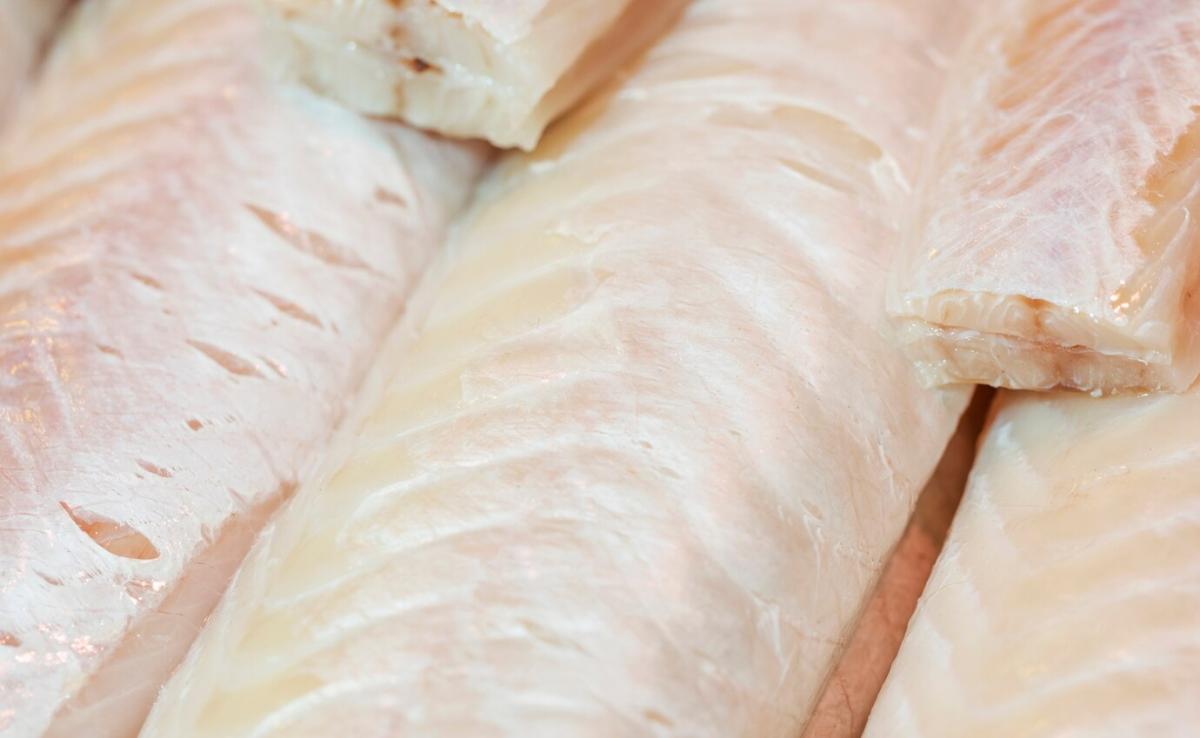https://ru.freepik.com/free-photo/close-up-of-fresh-fish-meat_5337282.htm