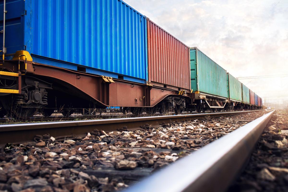 https://ru.freepik.com/free-photo/train-wagons-carrying-cargo-containers-for-shipping-companies_11136398.htm#query=%D0%B6%D0%B5%D0%BB%D0%B5%D0%B7%D0%BD%D0%B0%D1%8F%20%D0%B4%D0%BE%D1%80%D0%BE%D0%B3%D0%B0&position=1&from_view=search