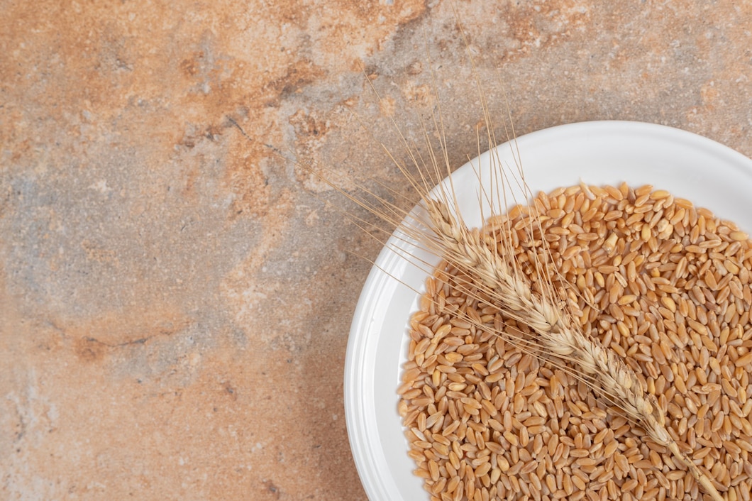 https://ru.freepik.com/free-photo/a-white-plate-of-grains-and-wheat-on-marble-background-high-quality-photo_12585885.htm