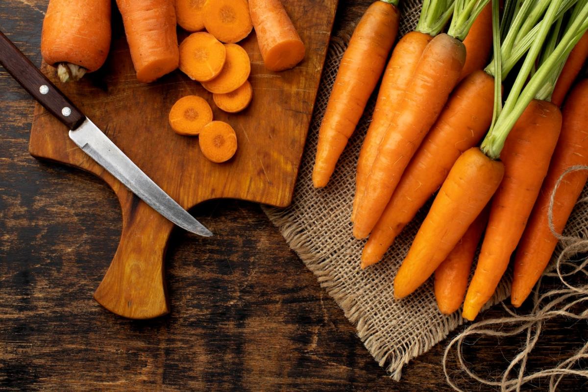 https://ru.freepik.com/free-photo/bunch-of-fresh-carrots-arrangement_9749510.htm#query=carrot&position=19&from_view=keyword