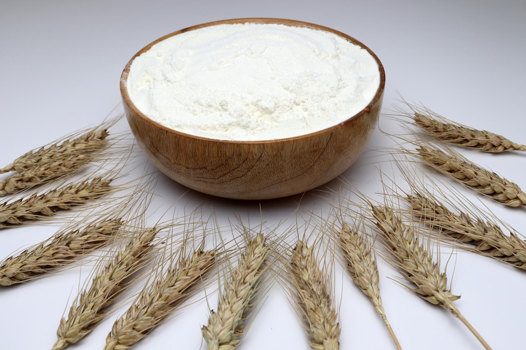 https://ru.freepik.com/free-photo/closeup-of-a-bowl-full-of-atta-flour-surrounded-by-ripe-wheat_27399591.htm