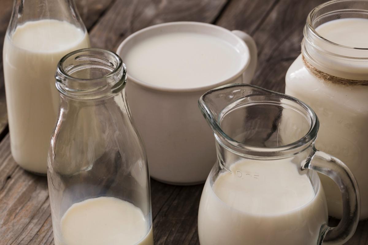 https://ru.freepik.com/free-photo/milk-in-the-different-type-of-containers_2751325.htm#page=3&query=%D0%BF%D1%80%D0%BE%D0%B8%D0%B7%D0%B2%D0%BE%D0%B4%D1%81%D1%82%D0%B2%D0%BE%20%D0%BC%D0%BE%D0%BB%D0%BE%D0%BA%D0%B0%20%D1%83%D0%B2%D0%B5%D0%BB%D0%B8%D1%87%D0%B