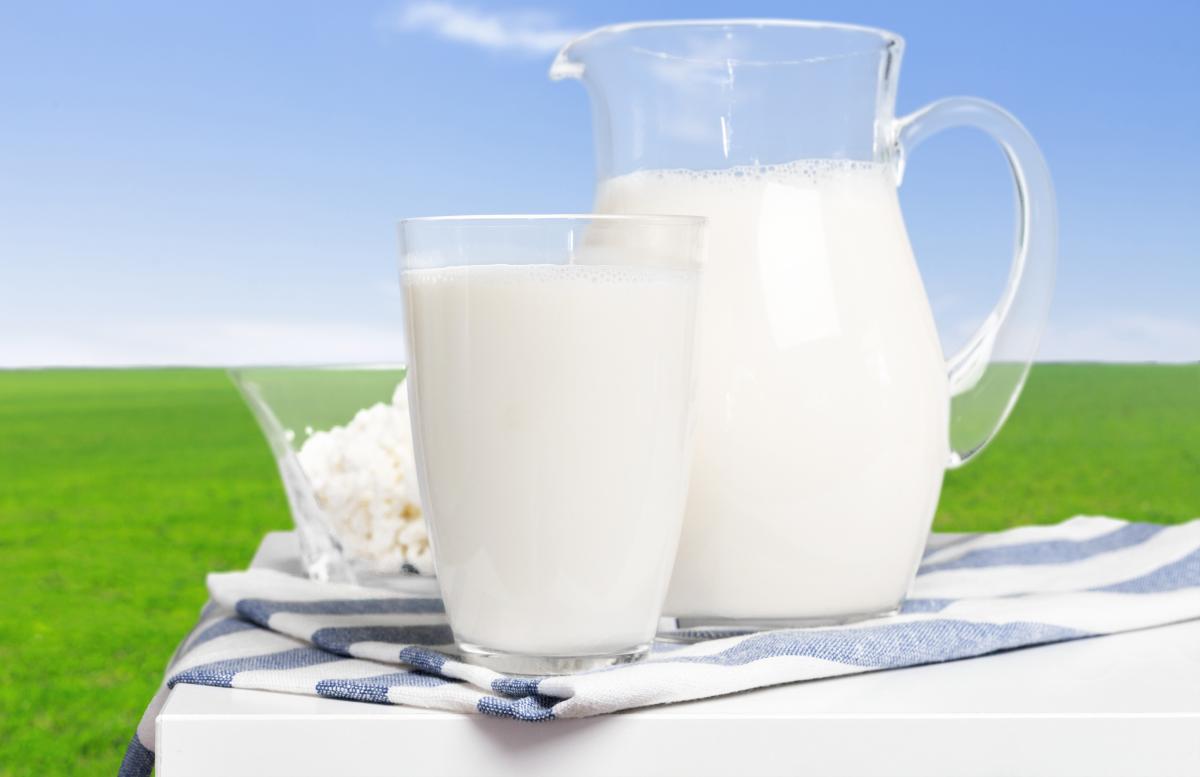 https://www.freepik.com/free-photo/pitcher-with-some-milk_20987872.htm#query=milk&from_query=%D0%BC%D0%BE%D0%BB%D0%BE%D0%BA%D0%BE&position=4&from_view=search&track=sph
