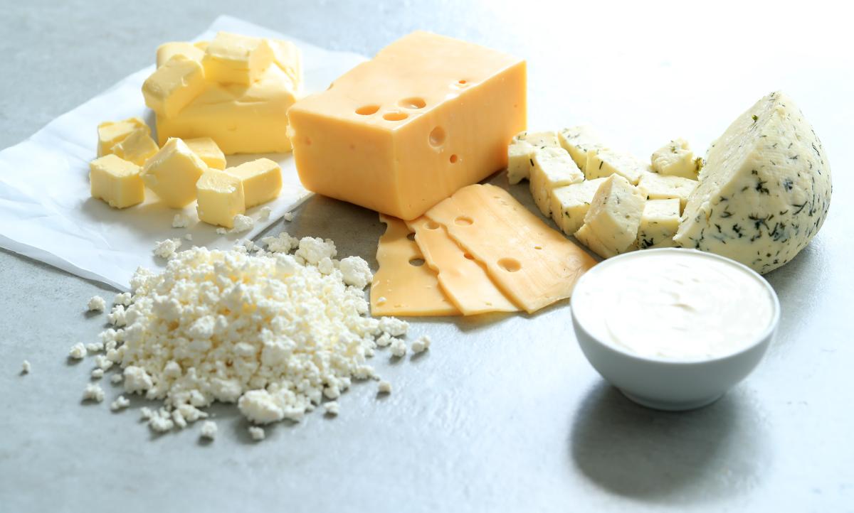 https://ru.freepik.com/free-photo/dairy-products_8347250.htm#page=2&query=сыр%20творог&position=49&from_view=search&track=ais