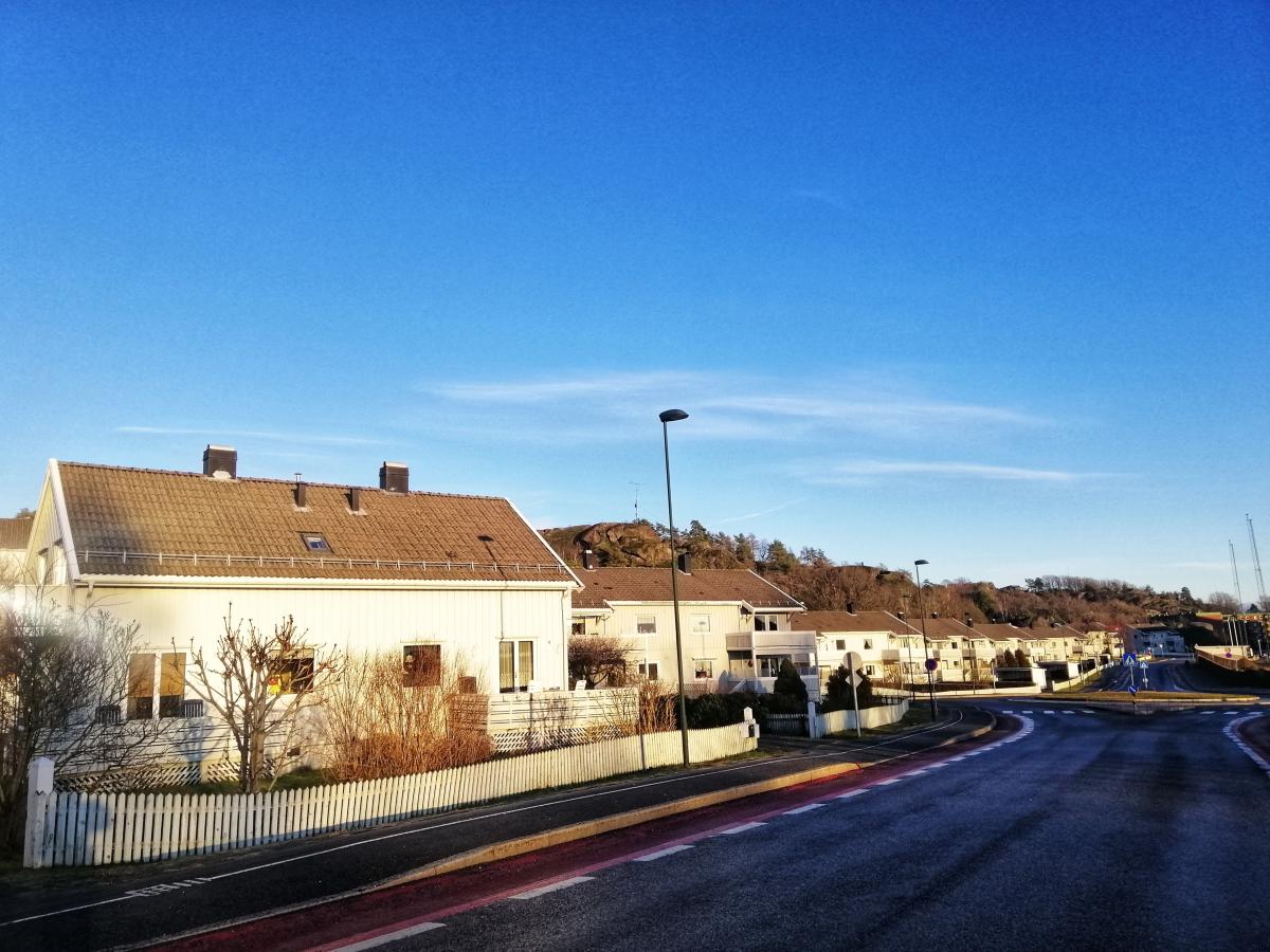 https://www.freepik.com/free-photo/scenery-district-full-houses-clear-sky-larvik-norway_10111644.htm