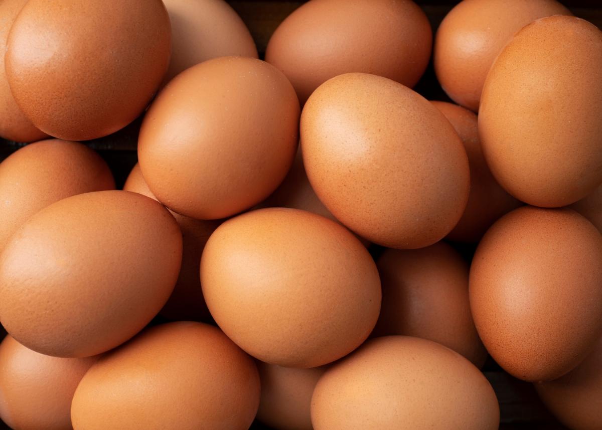 https://www.freepik.com/free-photo/common-food-that-can-cause-allergic-reaction-people_33757362.htm#page=25&query=eggs&position=21&from_view=search&track=sph