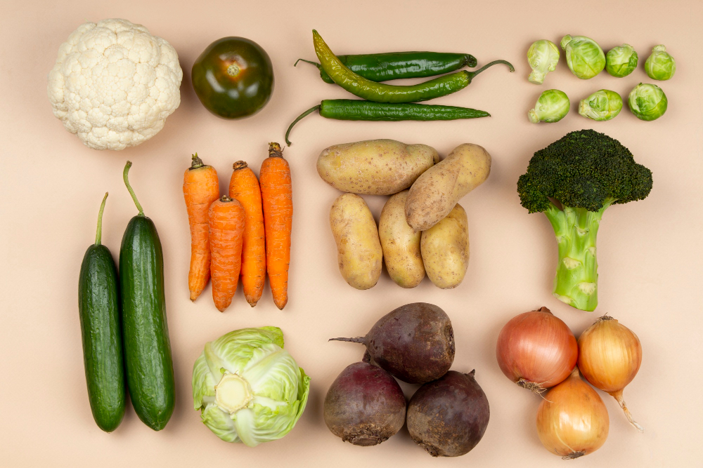 https://ru.freepik.com/free-photo/top-view-healthy-food-arrangement_22632357.htm#page=3&query=Овощи%20борщевого%20набора&position=38&from_view=search&track=ais