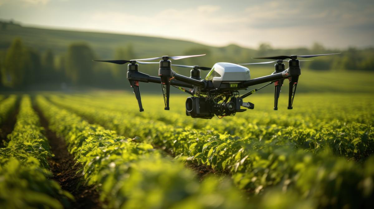https://ru.freepik.com/free-photo/white-drone-hovering-in-a-bright-blue-sky_6659450.htm#query=%D0%B1%D0%B5%D1%81%D0%BF%D0%B8%D0%BB%D0%BE%D1%82%D0%BD%D1%8B%D0%B5%20%D1%81%D0%B5%D0%BB%D1%8C%D1%85%D0%BE%D0%B7%D0%B0%D0%B2%D0%B8%D0%B0%D1%81%D0%B8%D1%81%D1%82%D