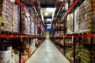 Власти формируют пул поставщиков продуктов на случай срывов поставок