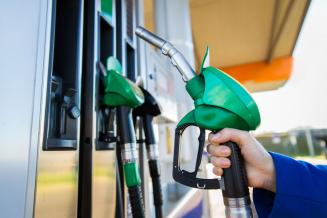 В Республике Алтай снижаются потребительские цены на нефтепродукты